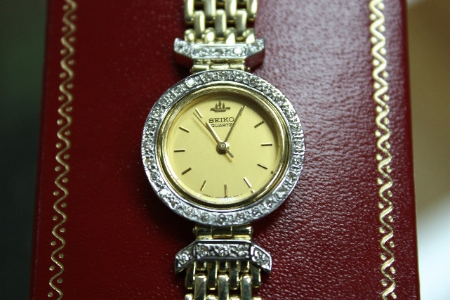 Seiko Watch for Her (For Sale)
