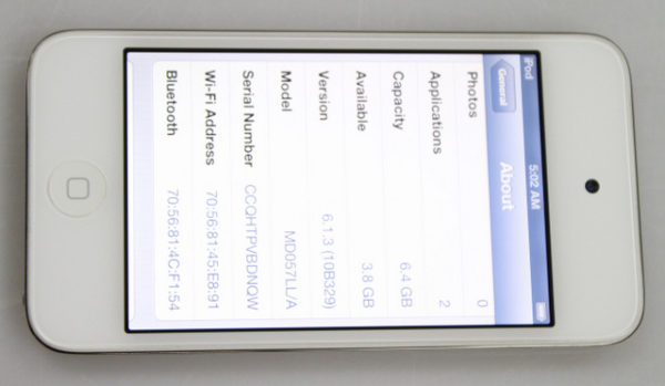 Apple iPod Touch 4th Generation 8GB White - MD057LL