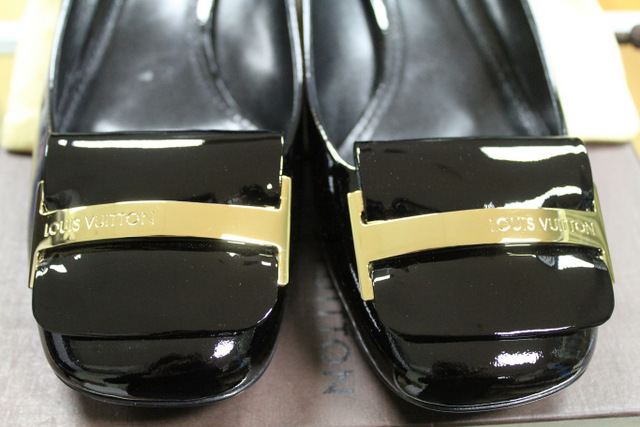 Louis Vuitton Block Heel Pumps (Black)